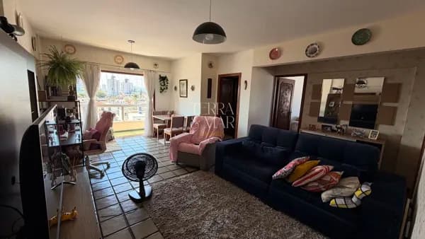 Apartamento à venda no bairro Centro em Itajaí no Edifício Eduardo Francisco