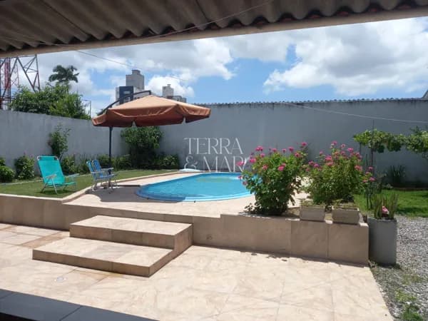 Casa a venda no bairro Cordeiros em Itajaí
