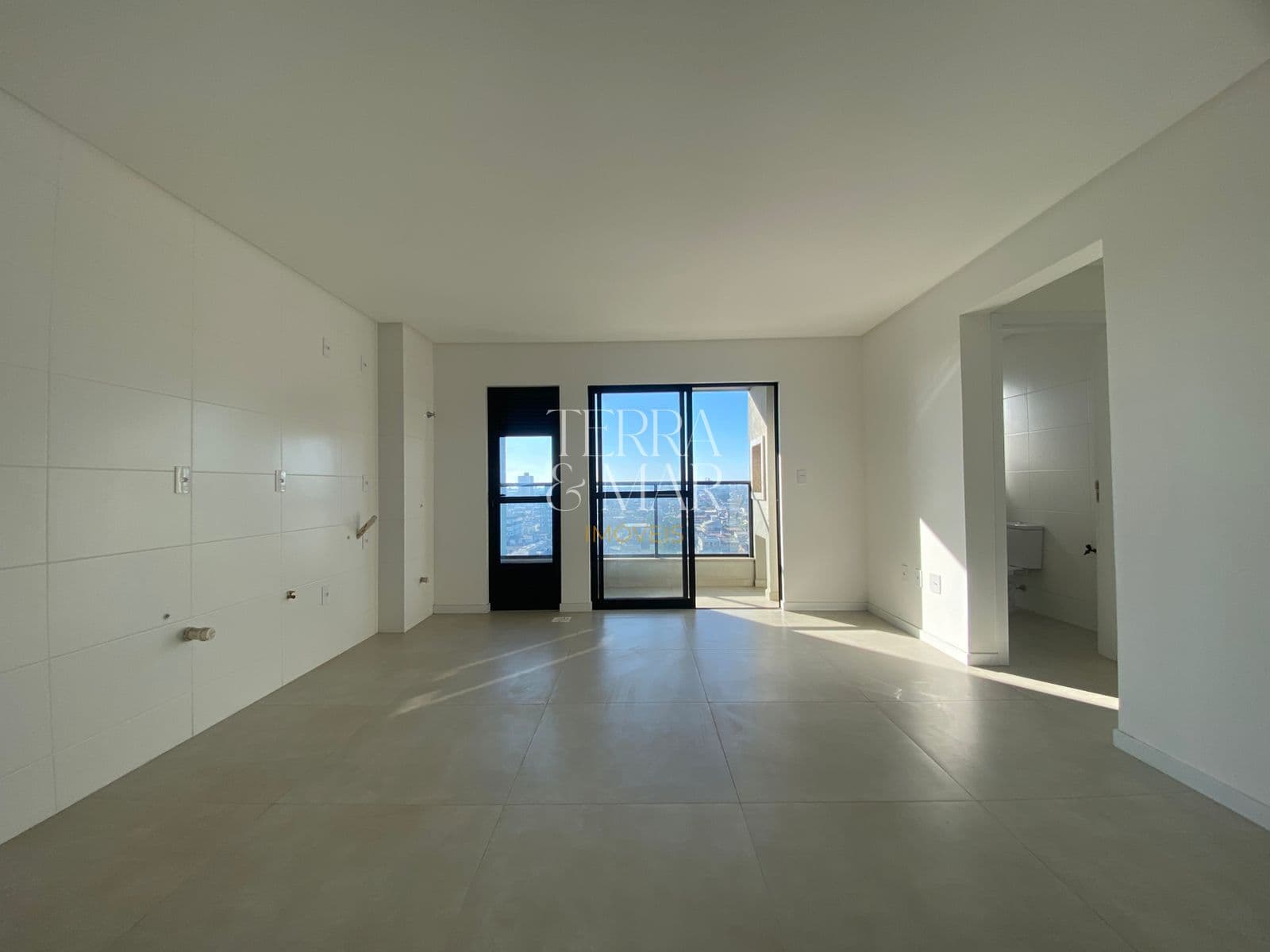 Apartamento à venda no Bairro Cordeiros em Itajaí no Residencial Lago D'Iseo
