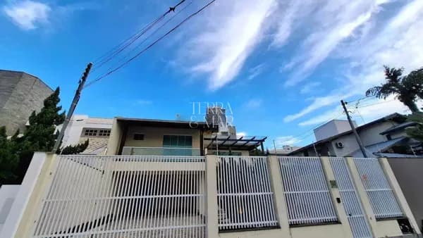 Casa à venda no Bairro Dom Bosco em Itajaí