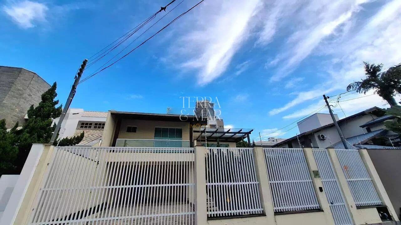 Casa à venda no Bairro Dom Bosco em Itajaí
