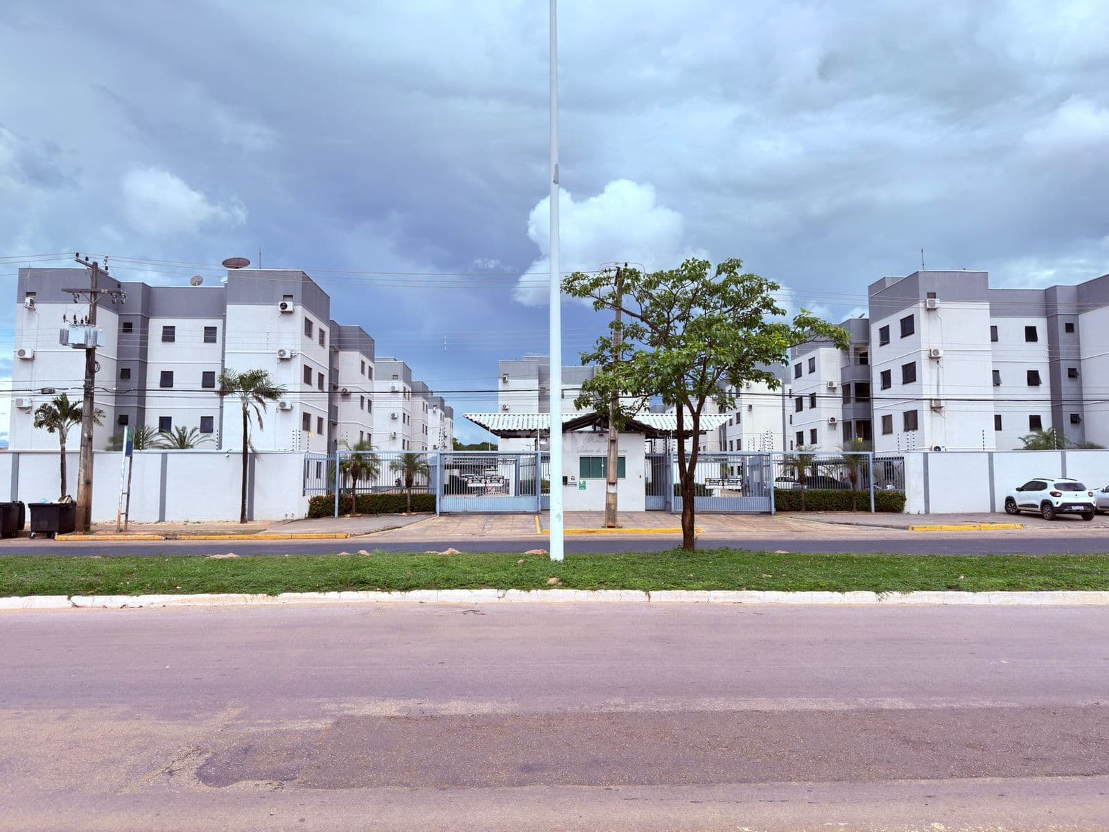 Apartamento mobiliado na Qd. 806 Sul, Res. Palma Di Maiorca