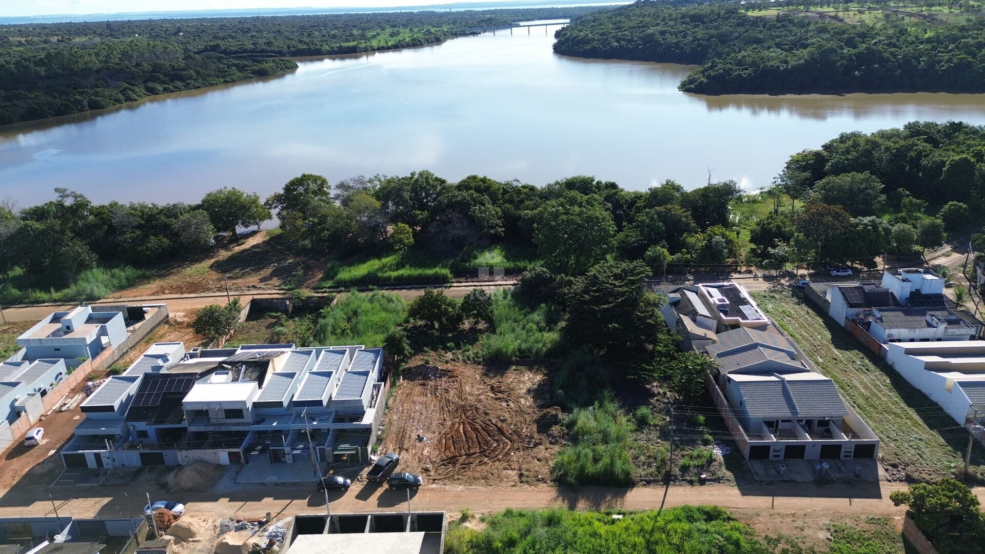Terreno com 900,26 m², Loteamento Bertaville