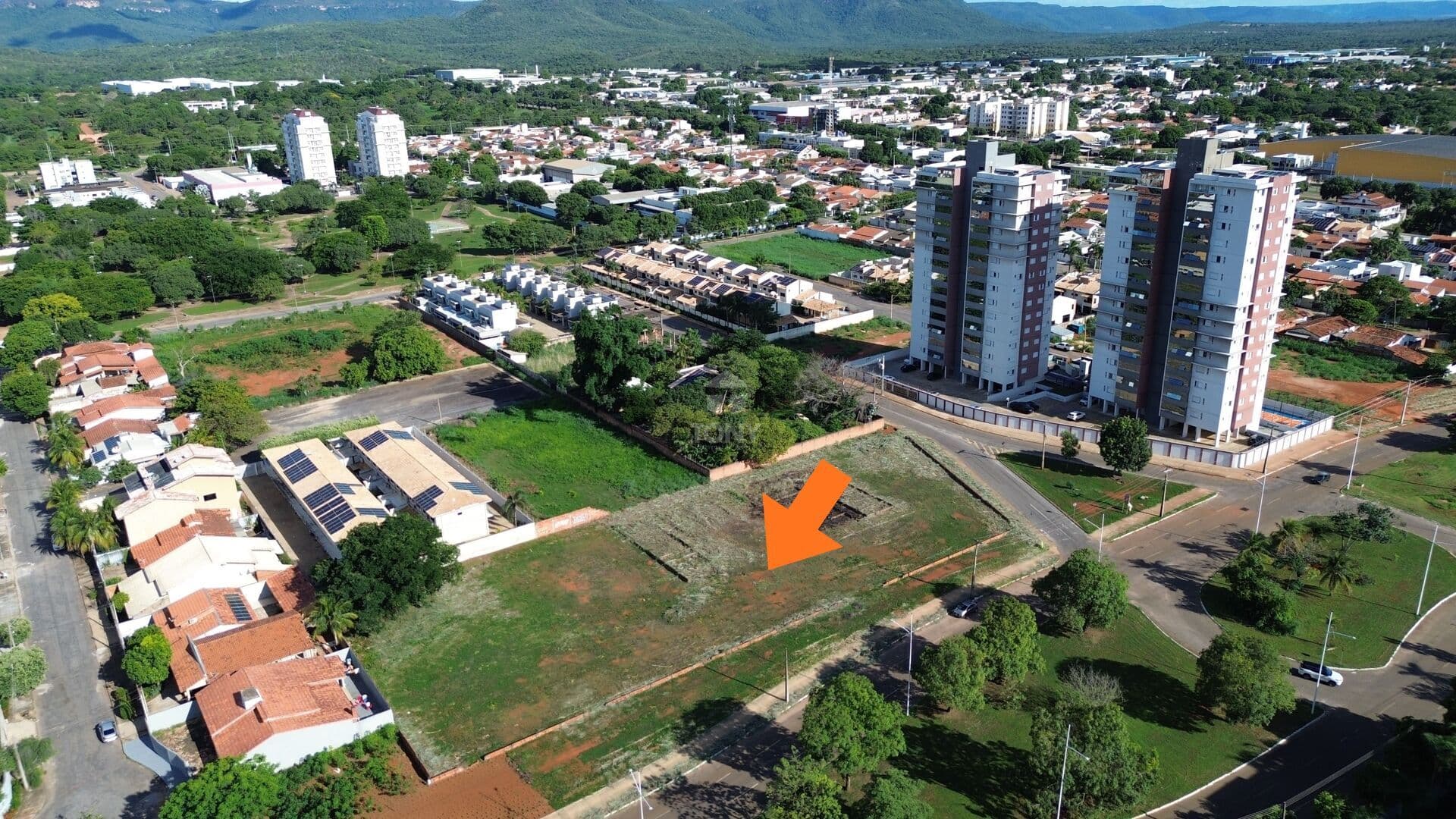 Terreno de 4.758,50 m² de Esquina na Entrada da Quadra 108 Norte