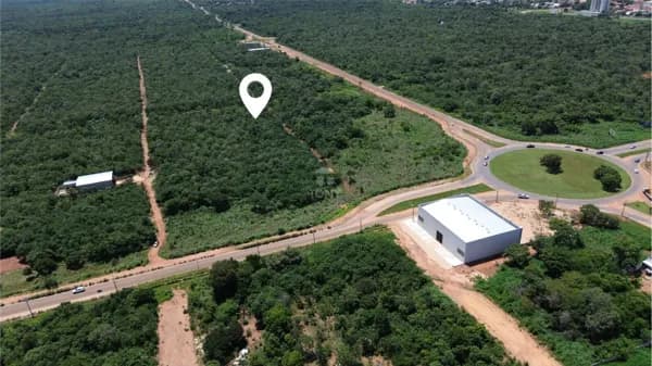 Lote Comercial à Venda na 803 Sul!