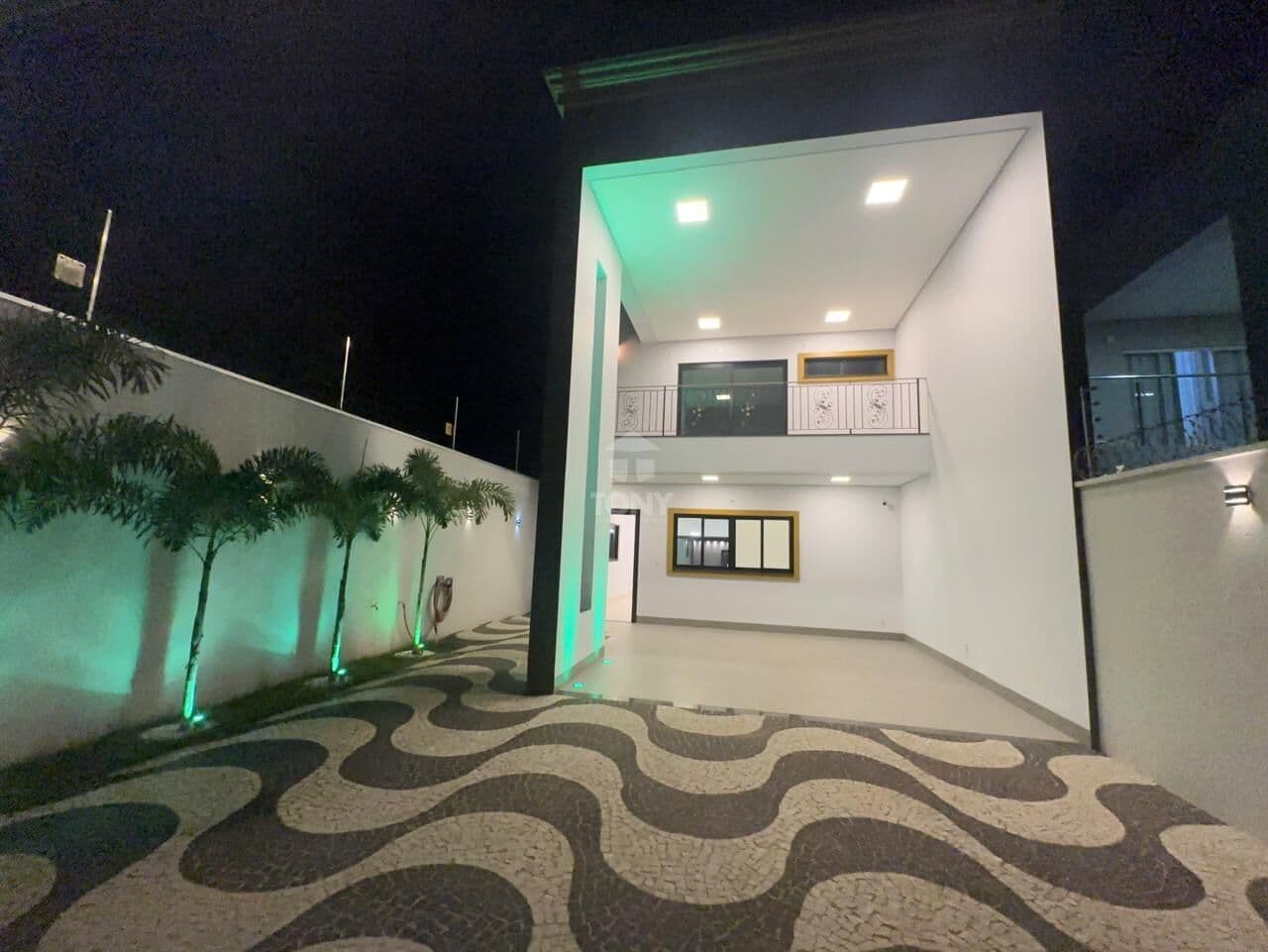 Oportunidade: Sobrado de Alto Padrão à venda na ARSO 52 (505 Sul)