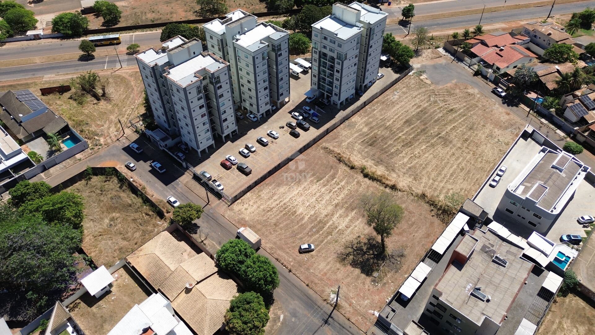 Terreno HM (Habitação Multifamiliar) para Incorporação, Qd 208 Norte