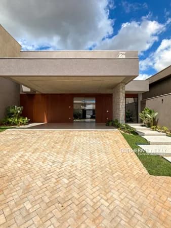 Casa no Condomínio Quinta do Lago 1