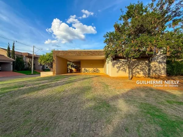 Casa no Condomínio Eco Village I