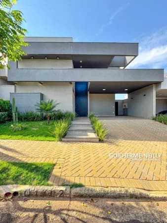 Casa no Condomínio Quinta do Lago I