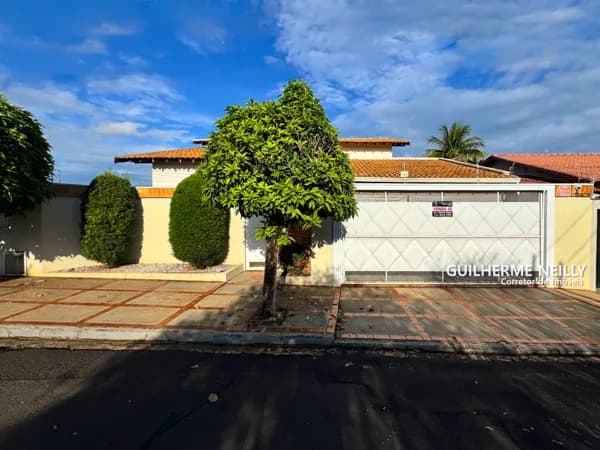 Casa à venda no bairro Jardim Maracanâ