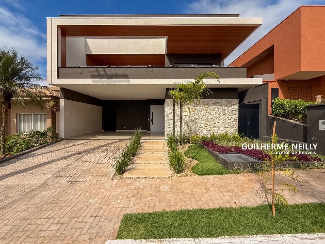 Casa com 4 suítes no Condomínio Village La Montagne