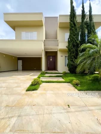 Casa no Condomínio Damha IV