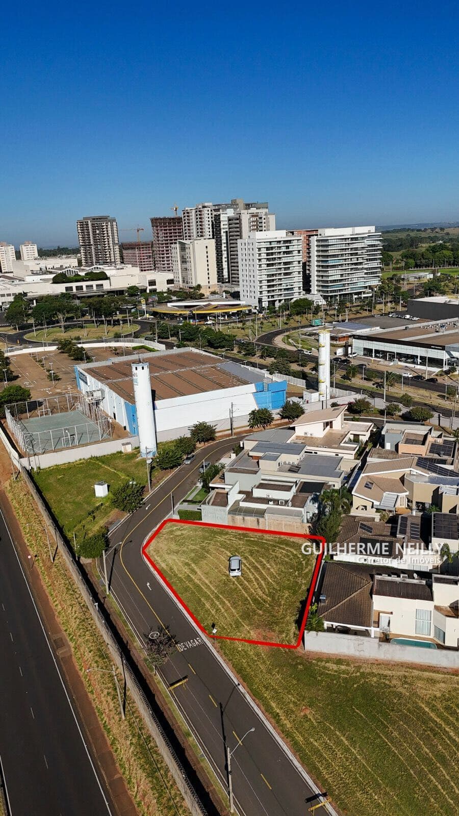 Terreno de 711m² no Condomínio Residencial Eco Village I