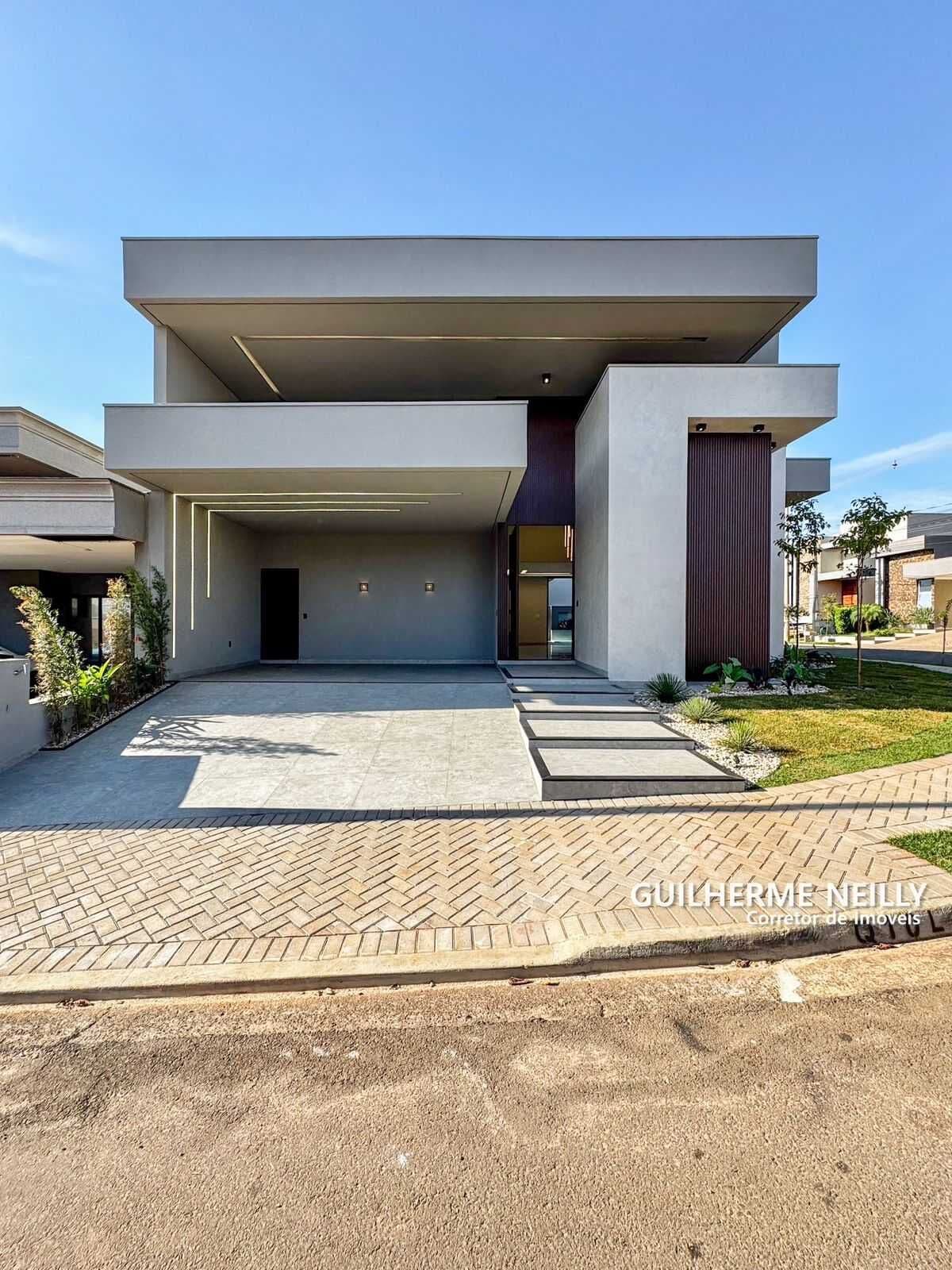 Casa no Condomínio Quinta do Lago I