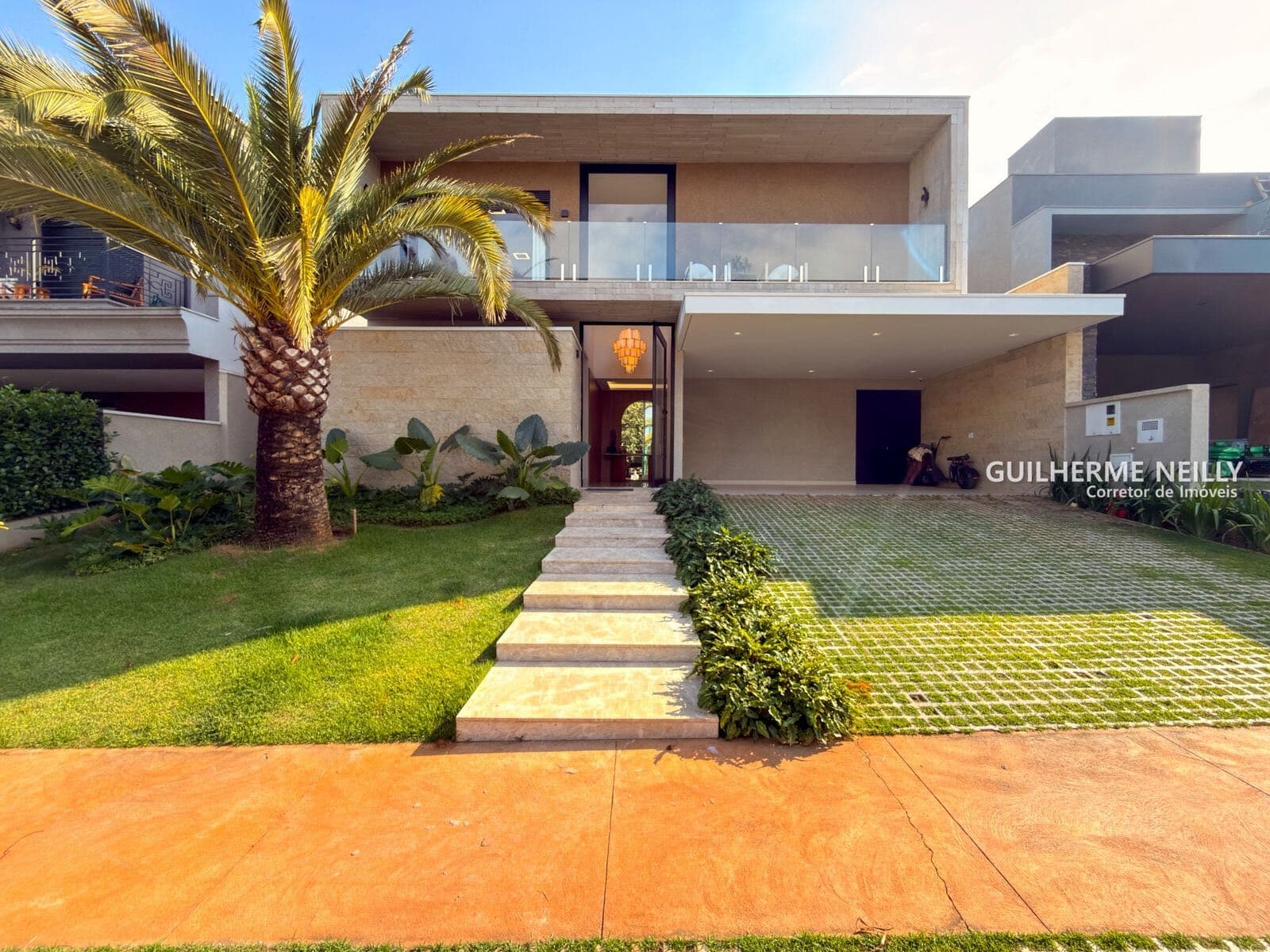 Casa com 4 suítes mobiliada e decorada no condomínio Quinta do Golfe Residencial
