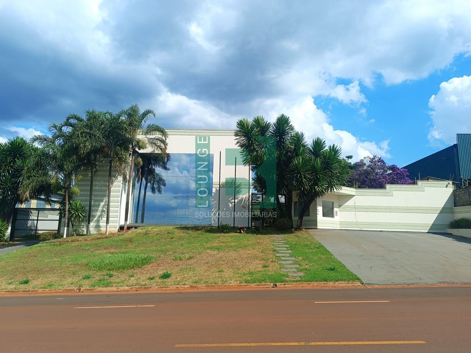 Prédio Comercial em Betel, Paulínia/SP