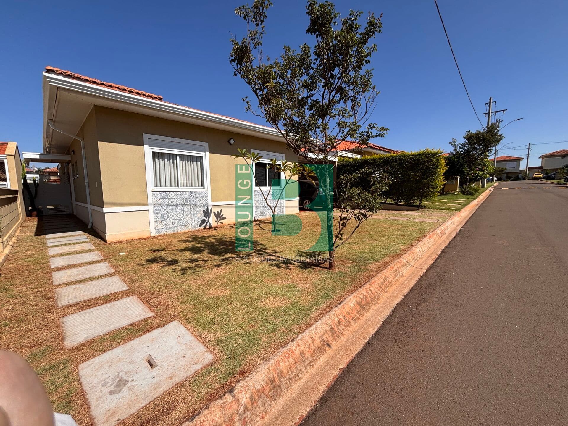 Casa térrea em condomínio fechado em Paulínia