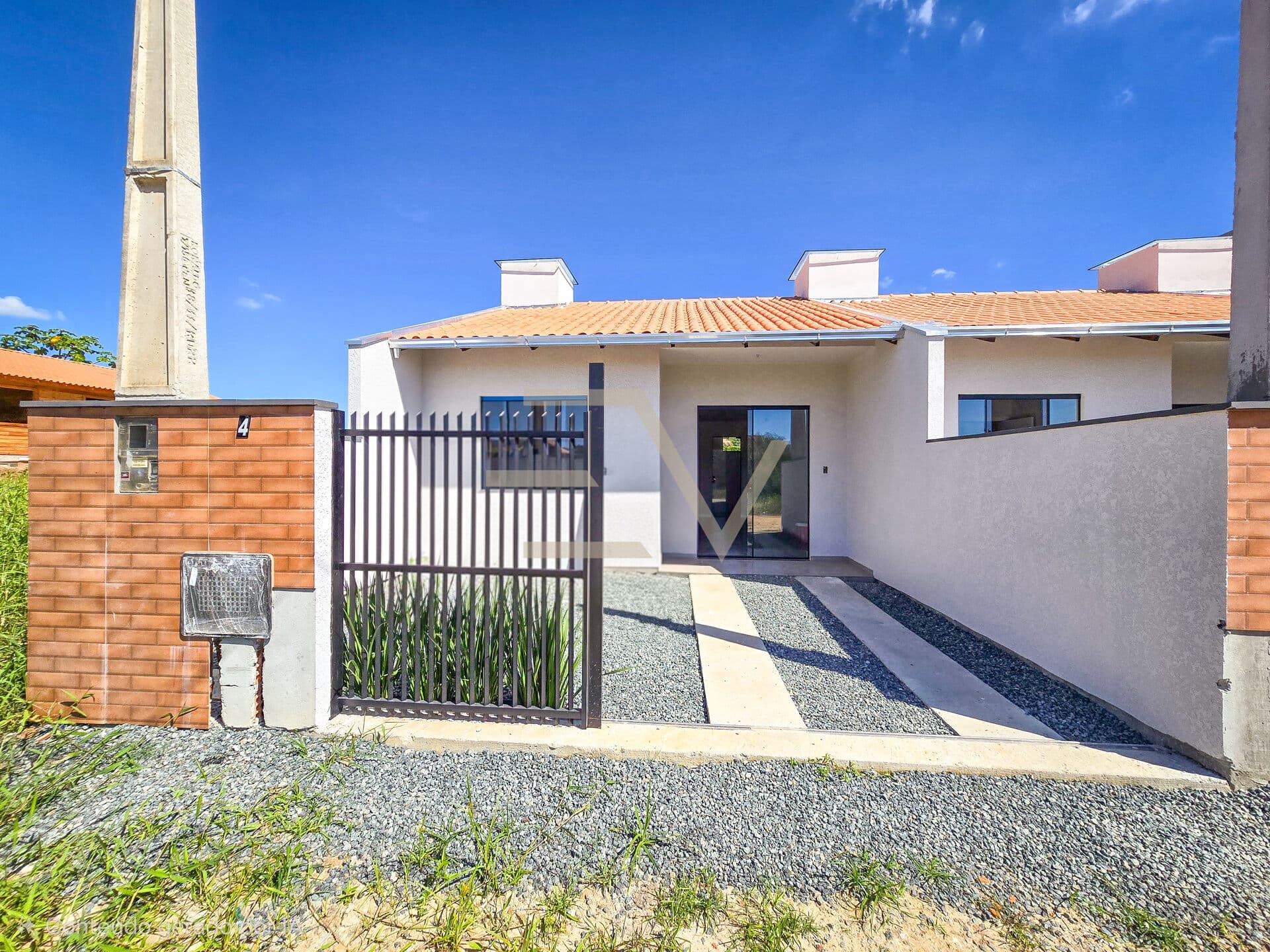 Casa Geminada 2 dormitórios em Itajuba?