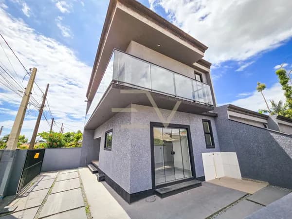 Sobrado de Esquina com 2 suítes, no Itajuba