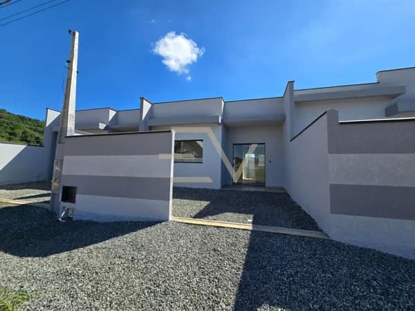 Casa Geminada 2 dormitórios em Itajuba?