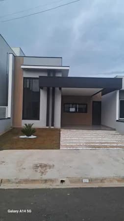 Casa a venda no Residencial Fechado Parque Imperial - Salto/SP