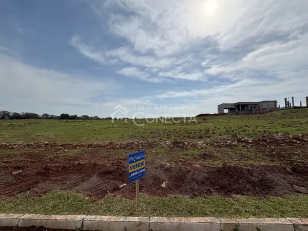 Terreno a venda no loteamento Residencial Pátria!