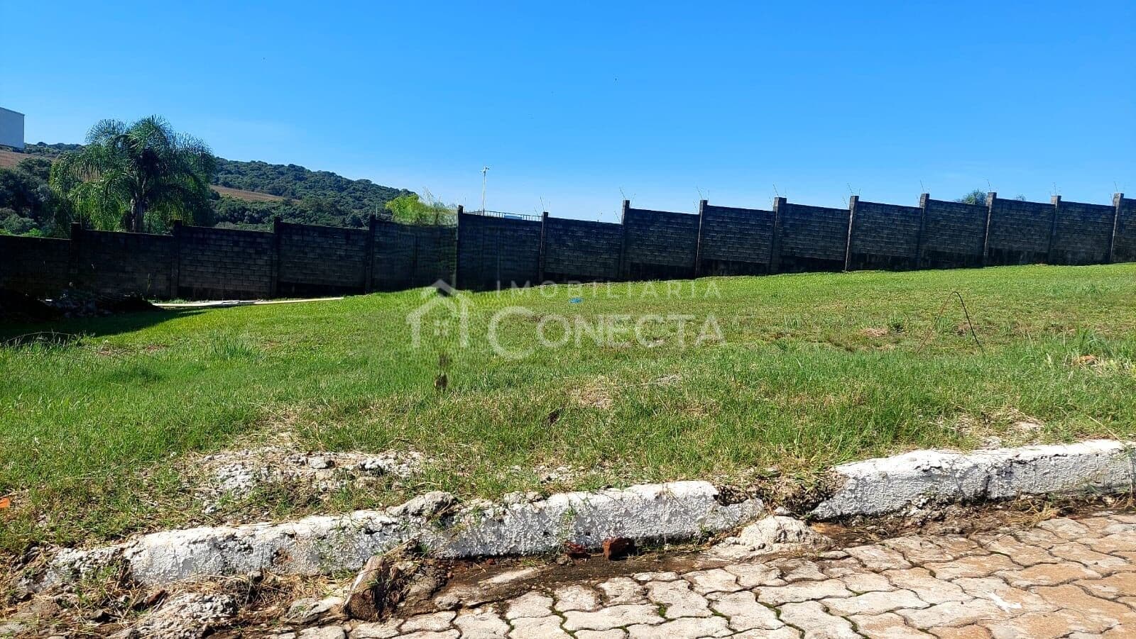 Terreno a venda no Condomínio Boulevard!