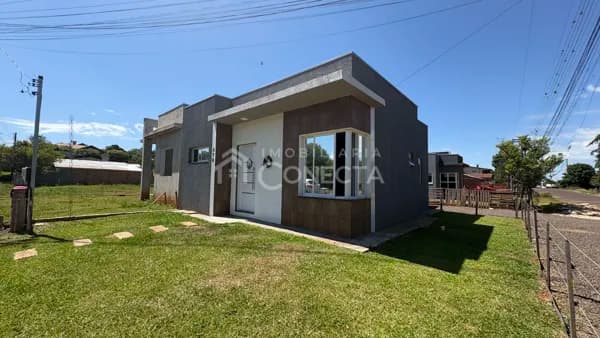 Casa a venda com 2 dormitórios semi mobiliada!