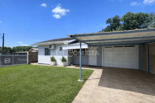 Casa a venda com 3 dormitórios no Bairro Alvorada!