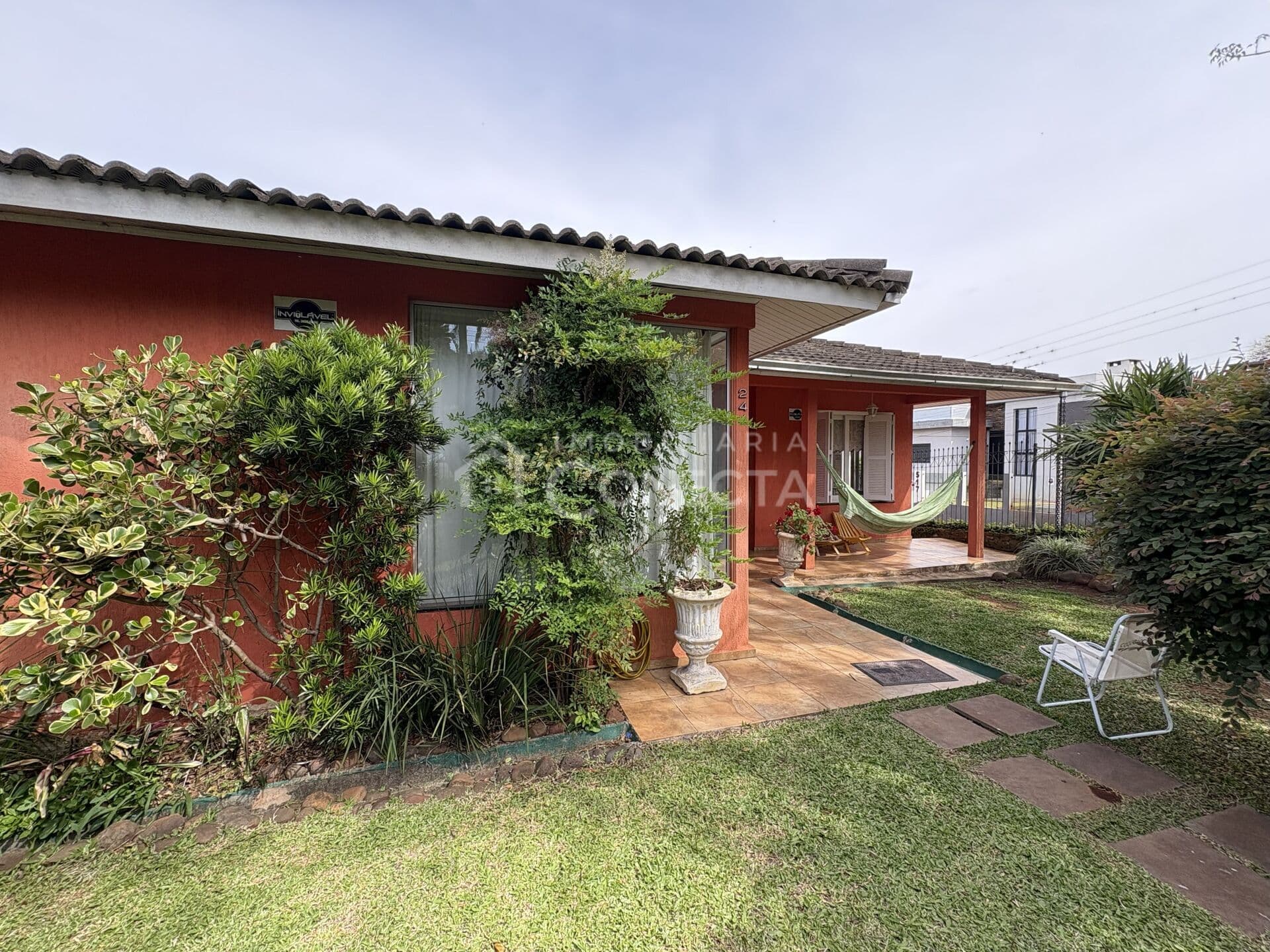 Casa a venda no bairro Oriental!