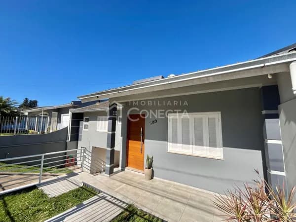 Casa Exclusiva com 3 dormitórios à venda, 151 m² por R$ 670.000 - Glória - Carazinho/RS