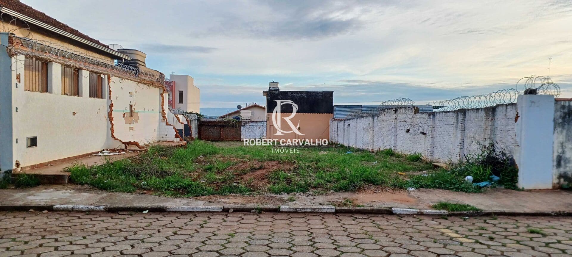 Lote/Terreno em Passos - Centro