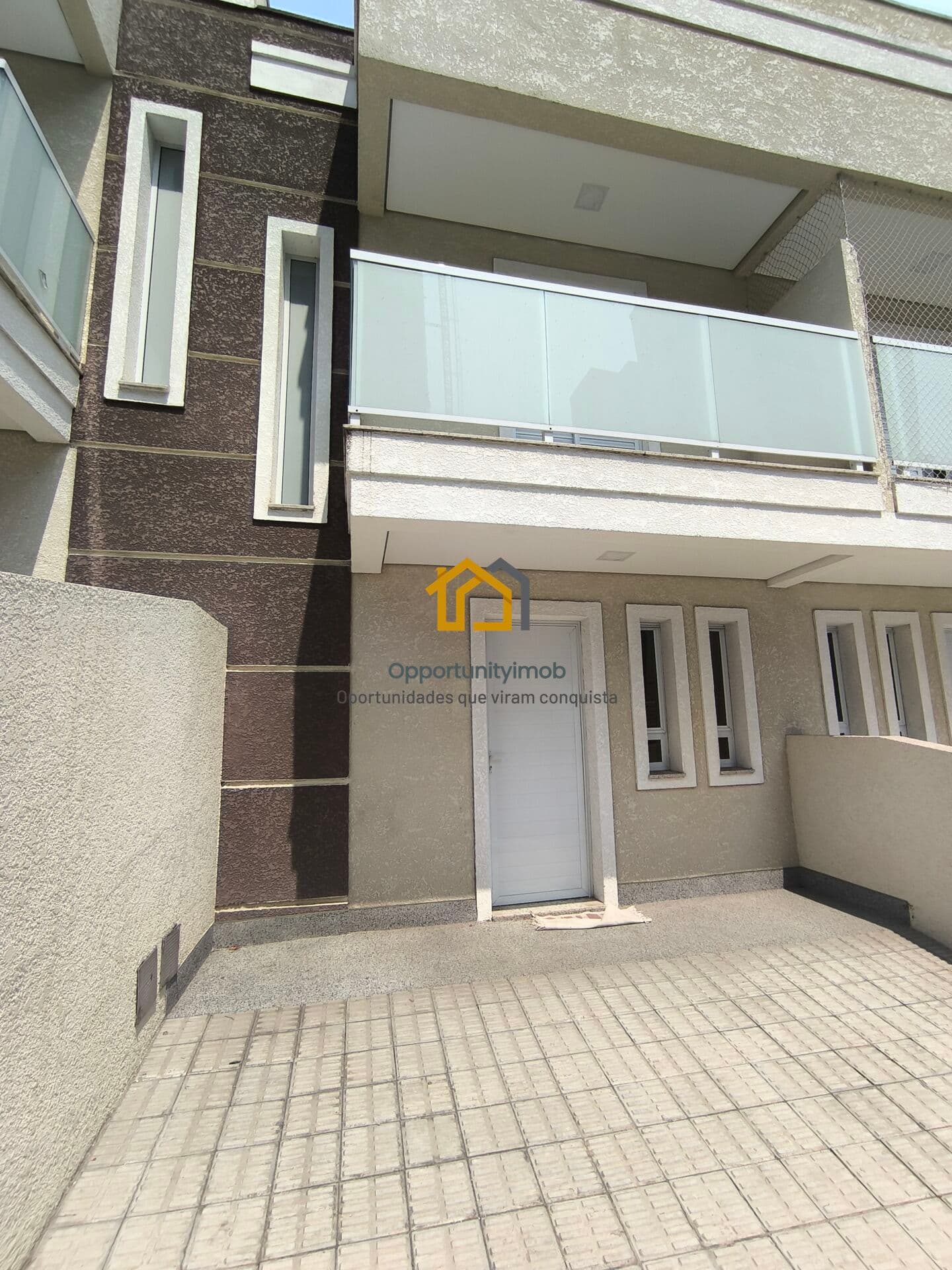 Sobrado Novo à Venda em Osasco, 2 Dormitórios, 2 Vagas, Quintal, 64m², Vila Osasco