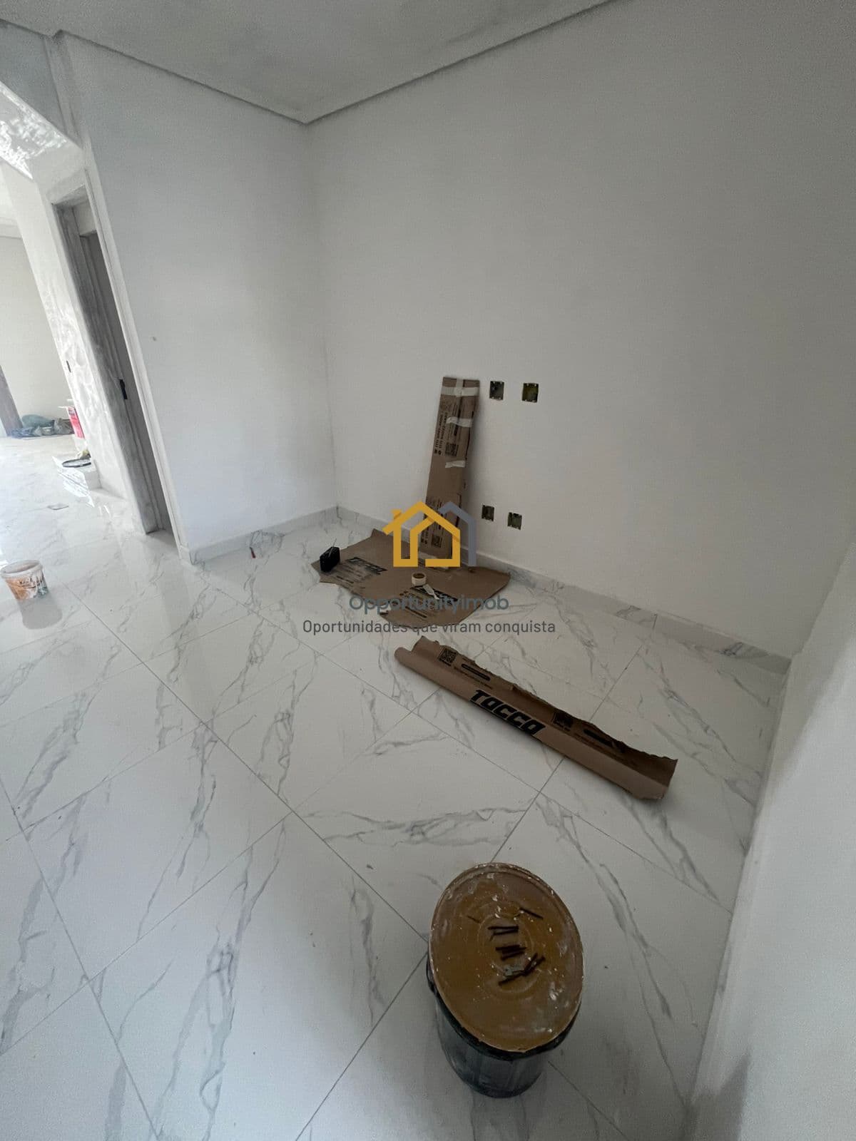 Sobrado Novo com 2 Suítes, 2 Vagas e Quintal – Cipava em Osasco