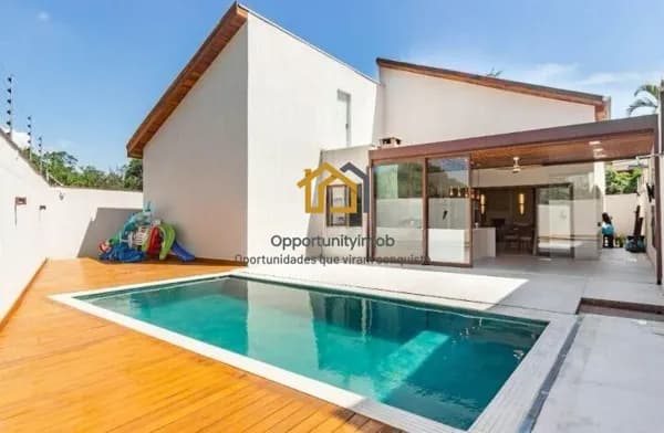 Casa térrea à venda com 256,42m², 4 suítes e 4 vagas – Parque dos Príncipes