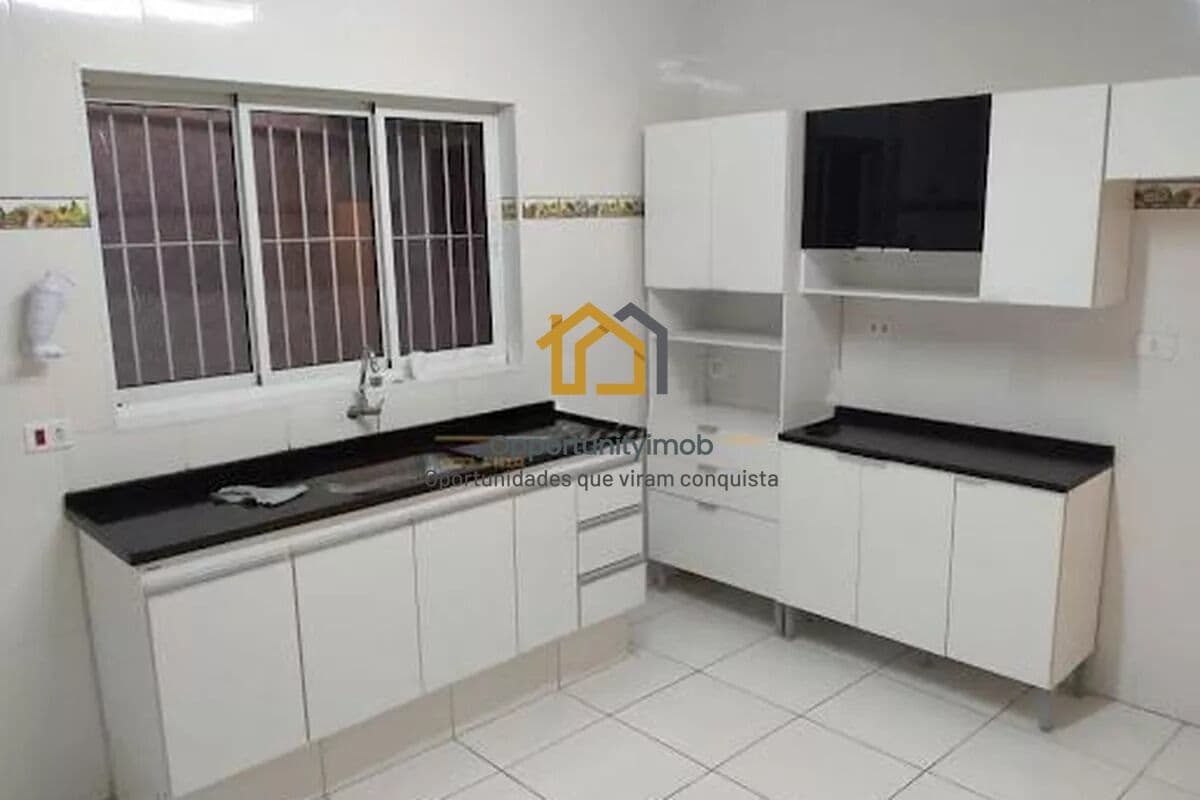 Casa à venda com 180m², 2 dormitórios e 3 vagas – Jardim das Flores – Osasco/SP