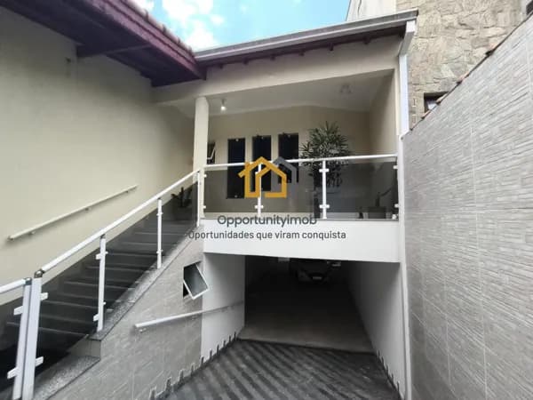 Sobrado à Venda no Jardim das Flores em Osasco 2 Dorms 2 Suítes 3 Vagas 180m² com Edícula