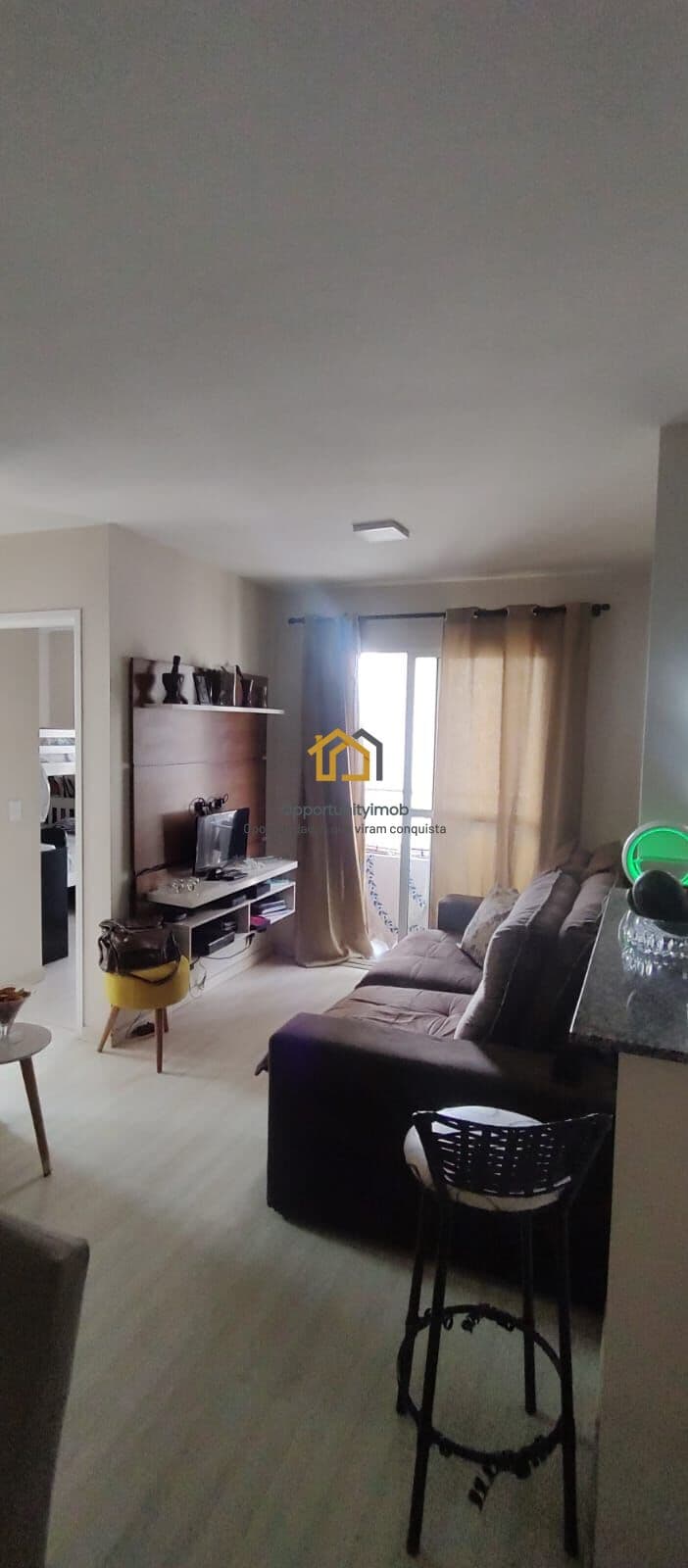 Apartamento com 2 dormitórios e 1 vaga
