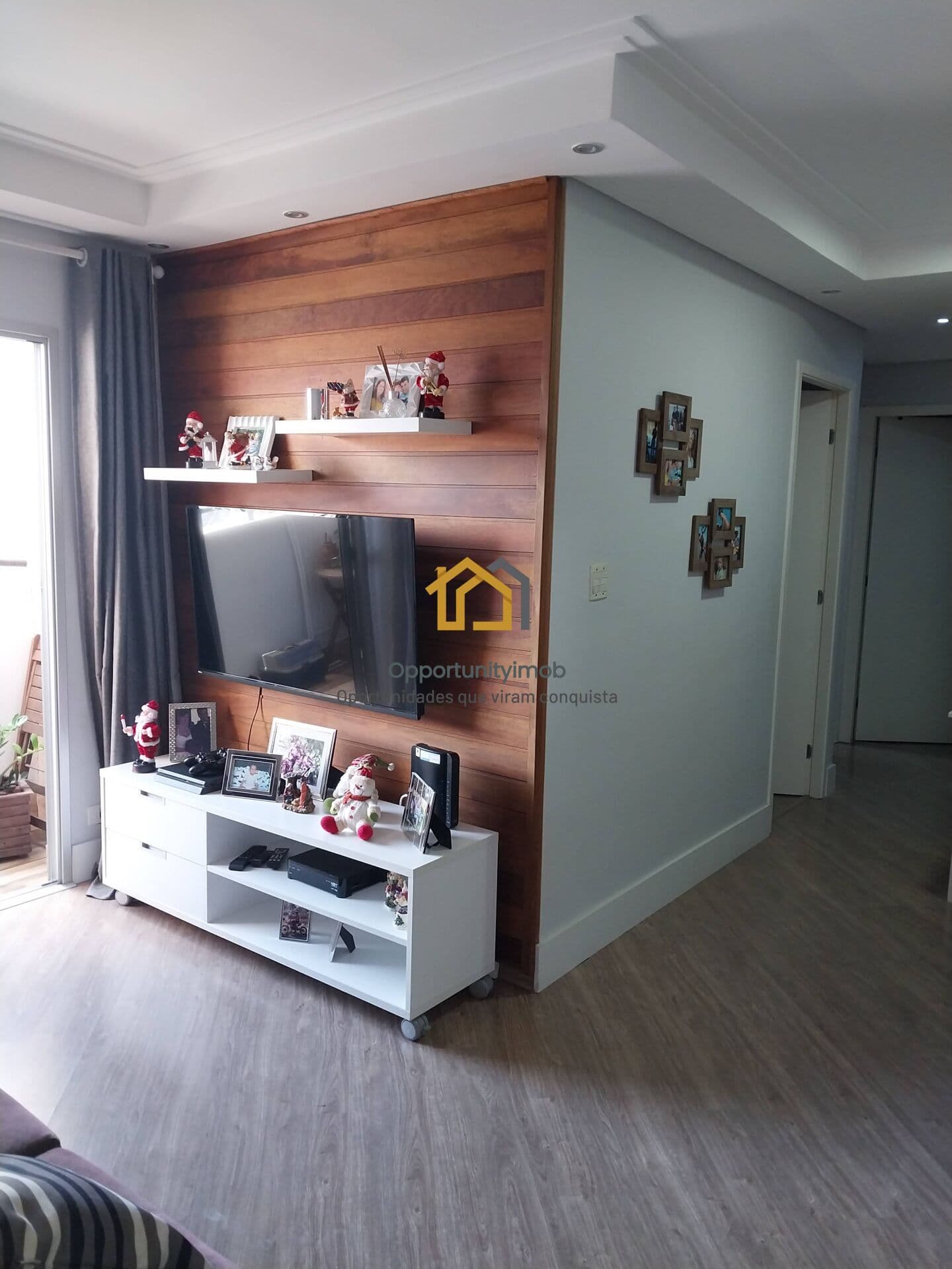 Apartamento à venda com 73,6m², 3 dormitórios (1 suíte) e 1 vaga