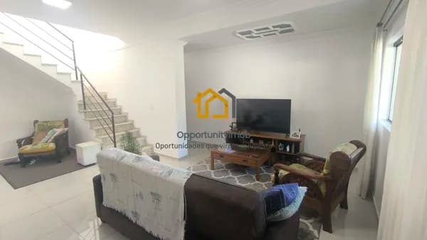 Sobrado Alto Padrão na Vila Campesina – Osasco | 220m² | 3 Suítes | 4 Vagas | Planejados