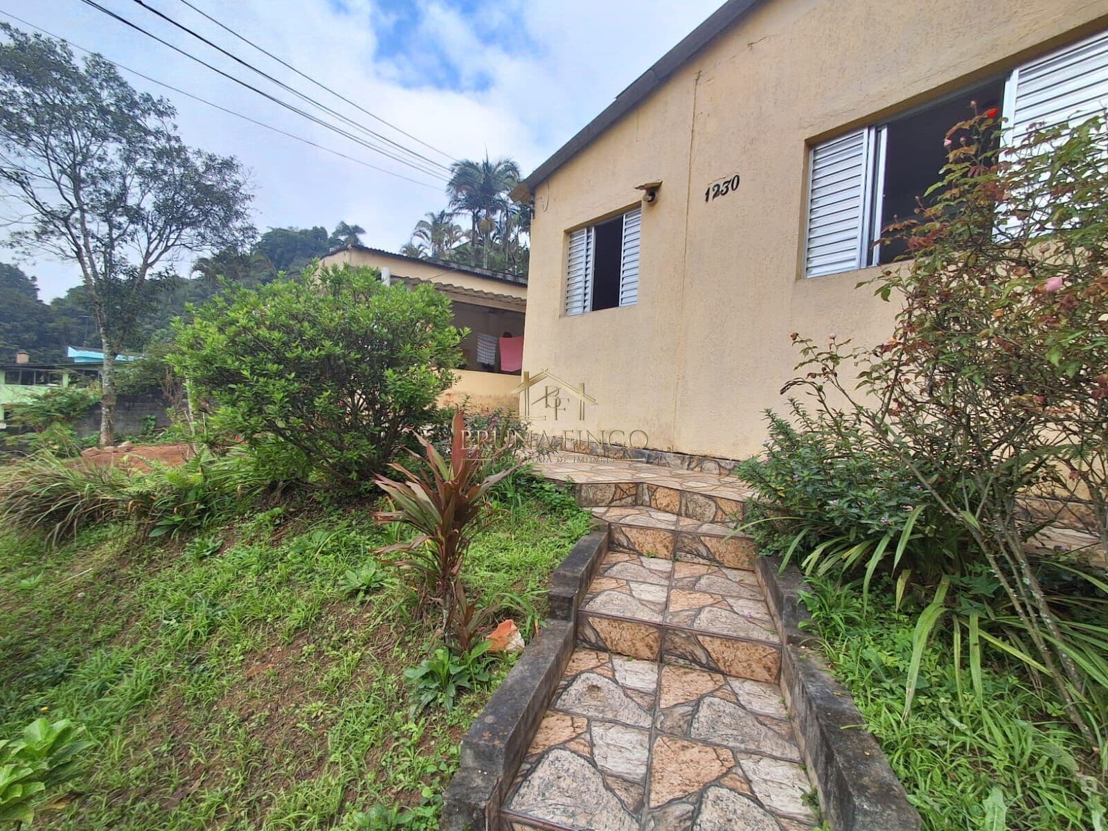 Casa/Terreno de 1000 m² - 2 casas no quintal