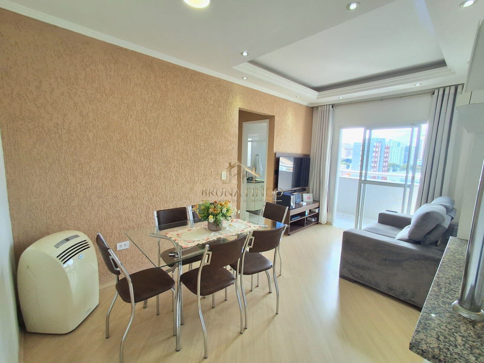 APARTAMENTO EM EXCELENTE LOCALIZAÇÃO! AO LADO DA RUA JURUBATUBA E AV. BRIGADEIRO FARIA LIMA