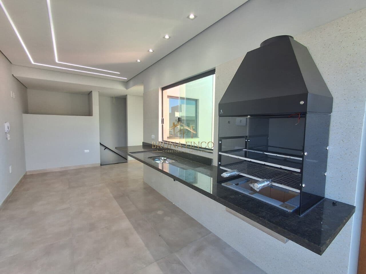 LINDA COBERTURA NOVA E COM ELEVADOR DE 98 M² - ACABAMENTO PREMIUM! AO LADO DO CENTRO E AV. ITAMARATI!