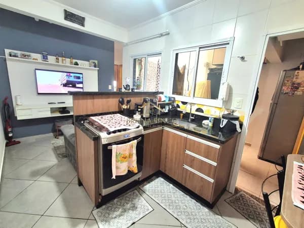 Lindo Apartamento s/ condomínio | 38 m² | 2 dormitórios, sacada, quintal e 1 vaga coberta! Vila Junqueira, Santo André!