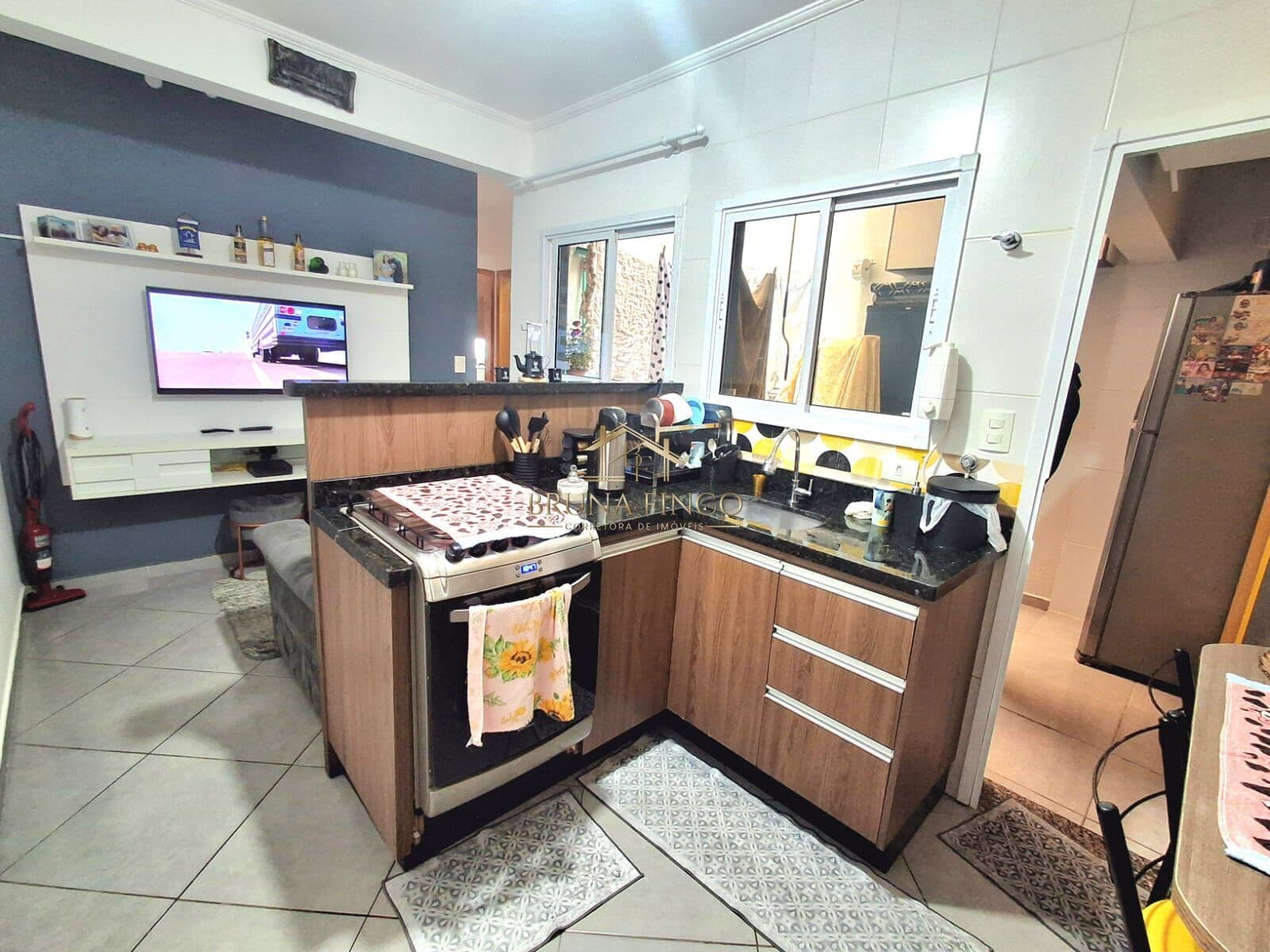 Lindo Apartamento s/ condomínio | 38 m² | 2 dormitórios, sacada, quintal e 1 vaga coberta! Vila Junqueira, Santo André!