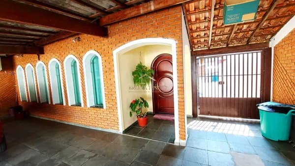 CASA 100% TÉRREA - 3 DORMTS, SUÍTES, QUINTAL AMPLO, 3 VAGAS! 315 M²