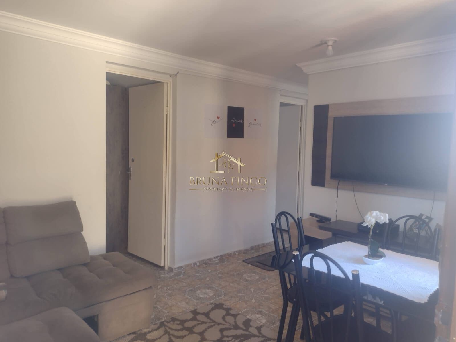 APARTAMENTO DE 53 M² POR R$ 160 MIL NO JARDIM SANTO ANDRÉ!