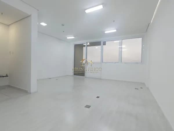 Sala Comercial a venda - 34 m², 2 ar condicionado, banheiro e 1 vaga! Ao lado do Atrium Shopping!