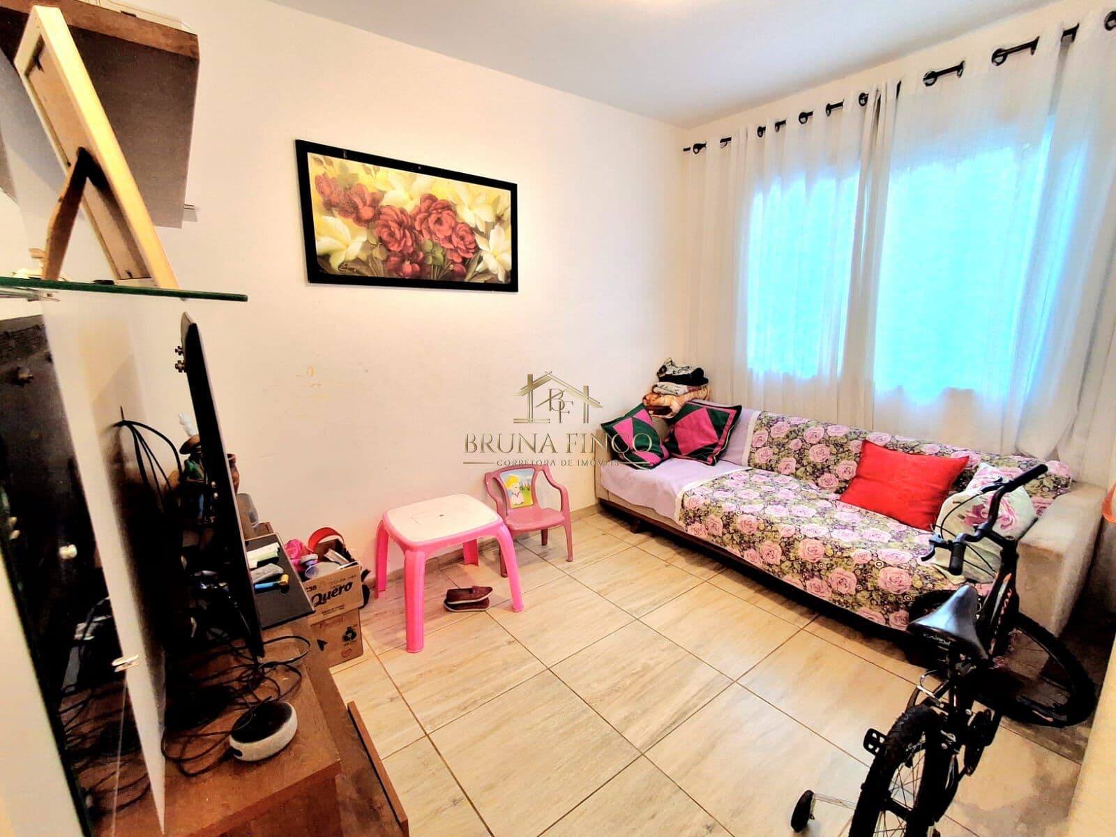 LINDO SOBRADO EM CONDOMÍNIO 98 M² - 3 DORMITÓRIOS (ESCRITÓRIO), SACADA, QUINTAL E 1 VAGA!